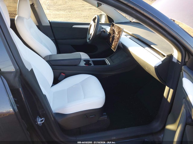 Продаж на аукціоні авто 2024 Tesla Model Y Long Range Dual Motor All-wheel Drive, vin: 7SAYGDEEXRA333993, номер лоту: 44163205