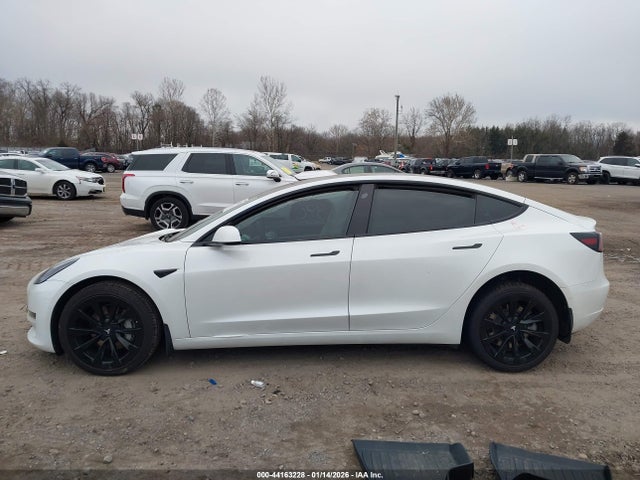 Продаж на аукціоні авто 2021 Tesla Model 3 Standard Range Plus Rear-wheel Drive, vin: 5YJ3E1EA3MF908665, номер лоту: 44163228
