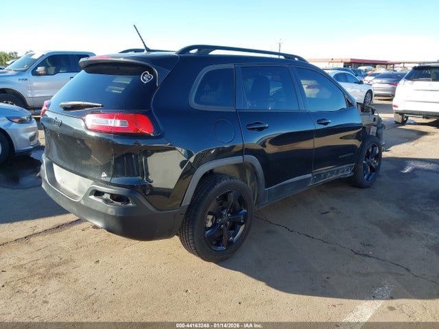 1C4PJLCS0FW770831 Jeep Cherokee Latitude Altitude