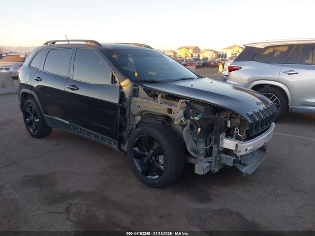 1C4PJLCS0FW770831 Jeep Cherokee Latitude Altitude