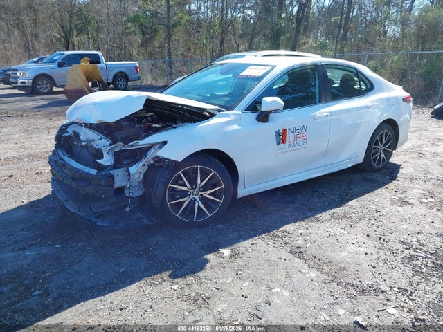 44163258 :رقم المزاد ، 4T1G11AK4PU170345 vin ، 2023 Toyota Camry Se مزاد بيع