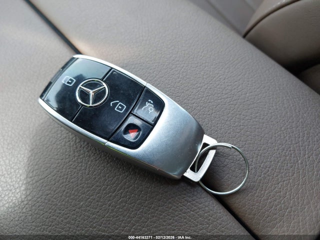 Продажа на аукционе авто 2019 Mercedes-benz E 300 4matic, vin: WDDZF4KB1KA582222, номер лота: 44163271