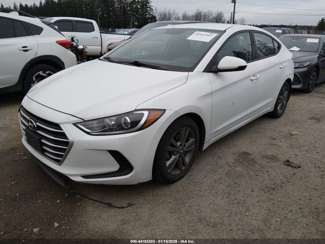 5NPD84LF1JH215649 Hyundai ELANTRA SEL