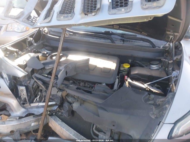 1C4PJMCS0GW368573 Jeep Cherokee Latitude