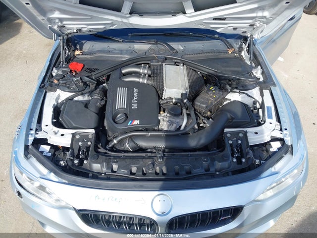 WBS3R9C55GK337821 BMW M4