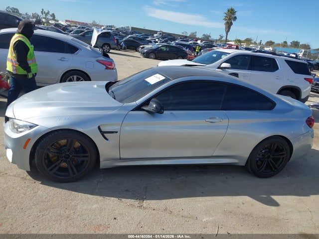 WBS3R9C55GK337821 BMW M4