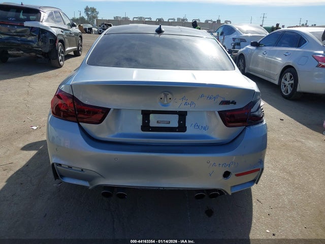 WBS3R9C55GK337821 BMW M4