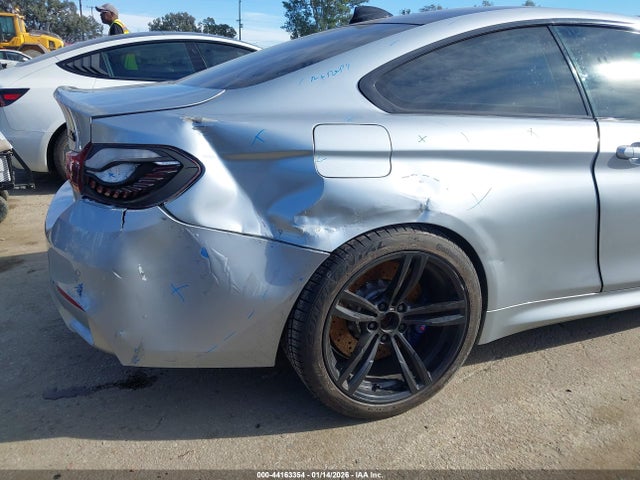 WBS3R9C55GK337821 BMW M4