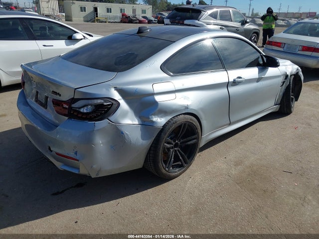 WBS3R9C55GK337821 BMW M4