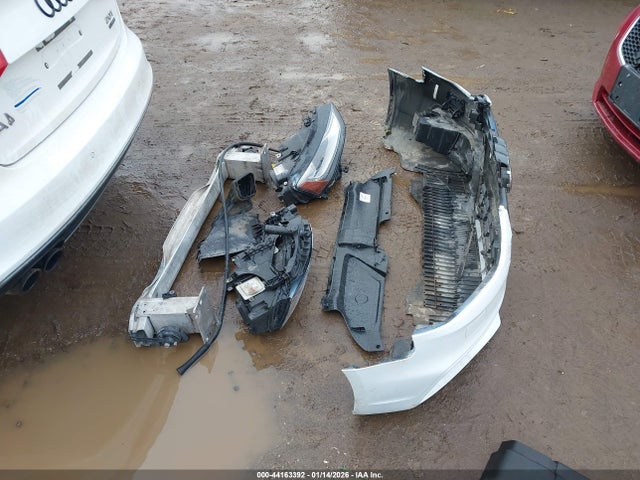 Aukcja sprzedaży 2016 Audi A4 2.0t Premium, vin: WAUBFAFL1GN015910, numer aukcji: 44163392
