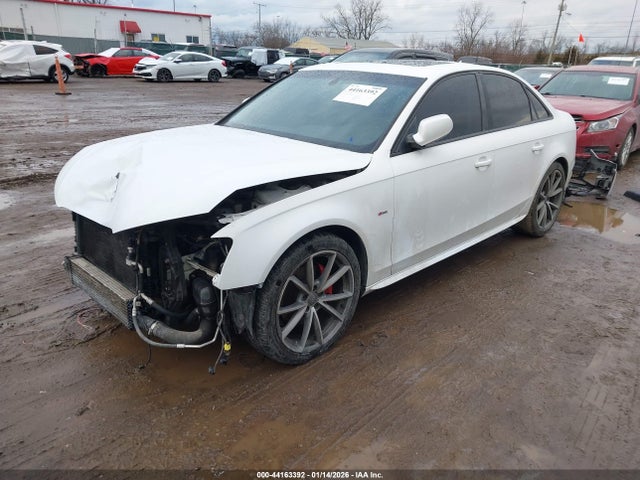 2016 AUDI A4 WAUBFAFL1GN015910 Photo 1