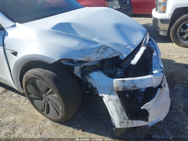 7SAYGDED9TA463262 Tesla Model Y