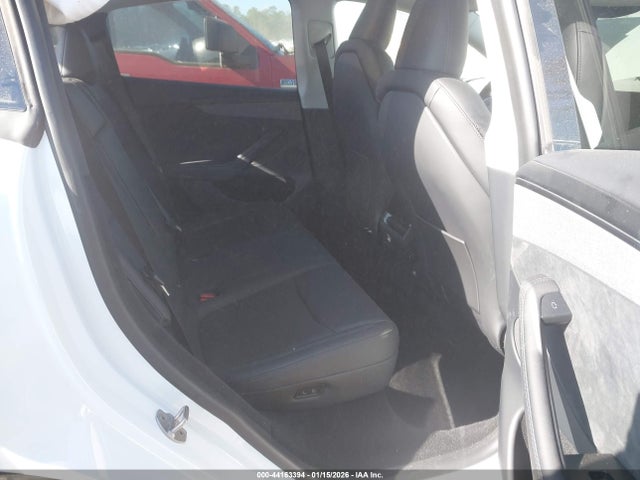 7SAYGDED9TA463262 Tesla Model Y