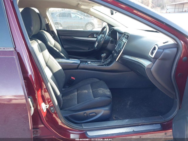 1N4AA6AP1HC396732 Nissan Maxima 3.5 S