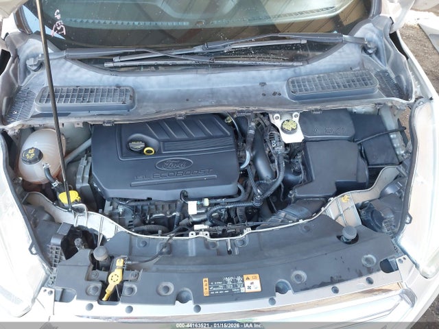 1FMCU0GD8HUA15095 Ford ESCAPE SE