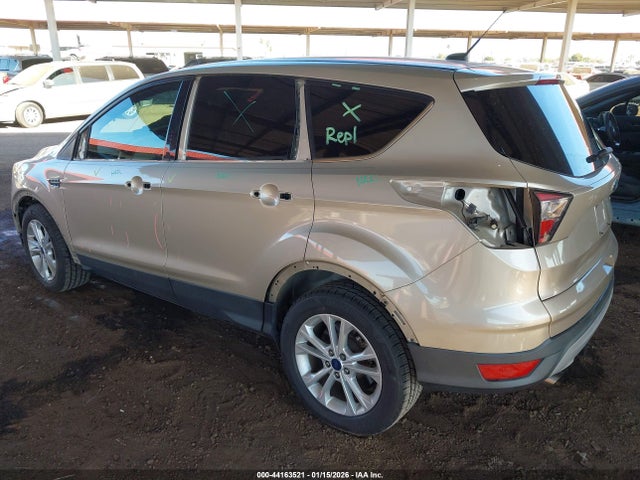 1FMCU0GD8HUA15095 Ford ESCAPE SE