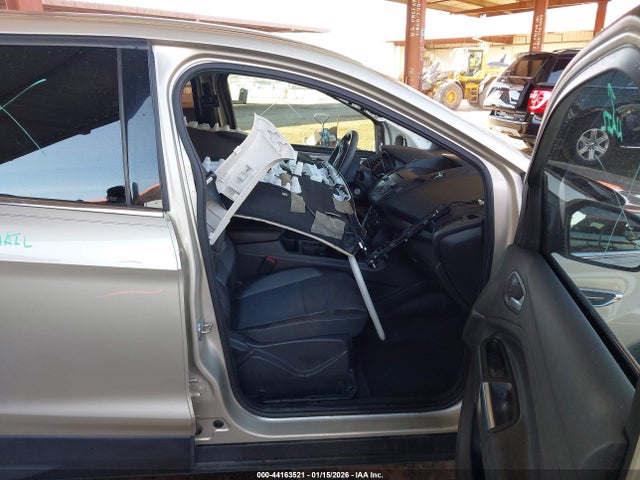 1FMCU0GD8HUA15095 Ford ESCAPE SE