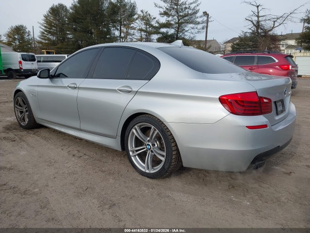 2016 BMW 550I WBAKN9C55GD962624 Photo 2