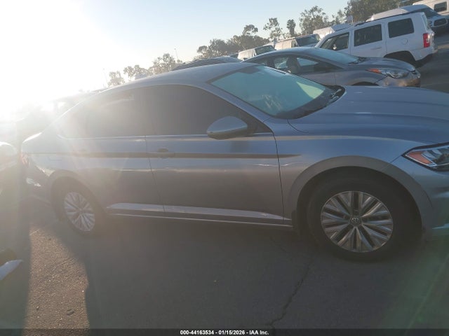 3VWC57BU7LM085974 Volkswagen Jetta 1.4t R-line/1.4t S/1.4t Se