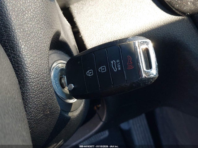 Продажа на аукционе авто 2019 Kia Optima Lx, vin: 5XXGT4L36KG376271, номер лота: 44163577
