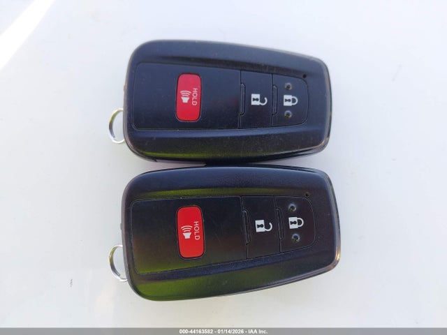 JTDKBRFU6H3568555 Toyota Prius One