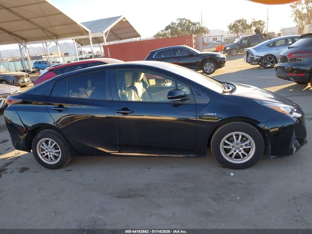 JTDKBRFU6H3568555 Toyota Prius One