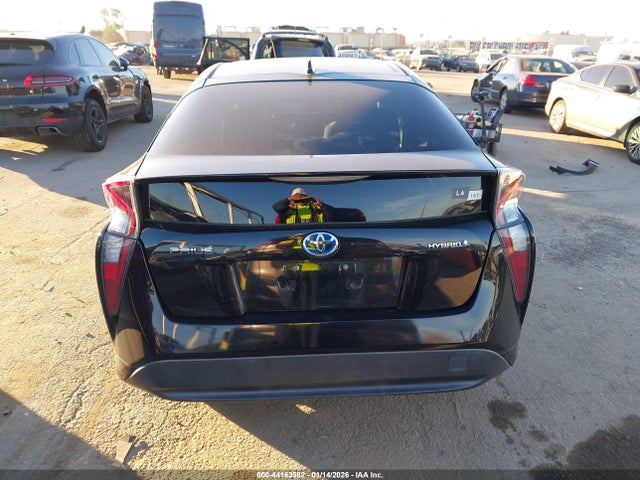JTDKBRFU6H3568555 Toyota Prius One
