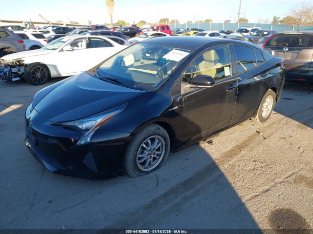 JTDKBRFU6H3568555 Toyota Prius One