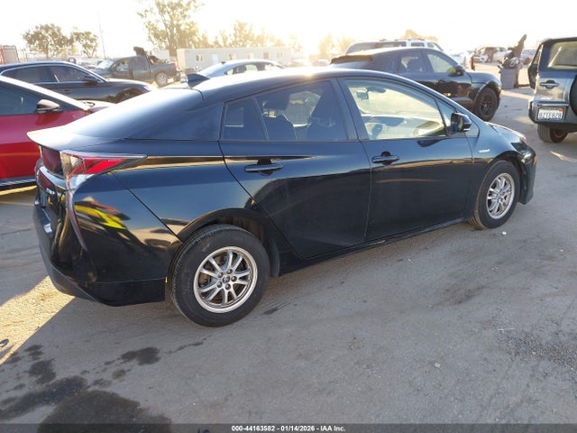 JTDKBRFU6H3568555 Toyota Prius One