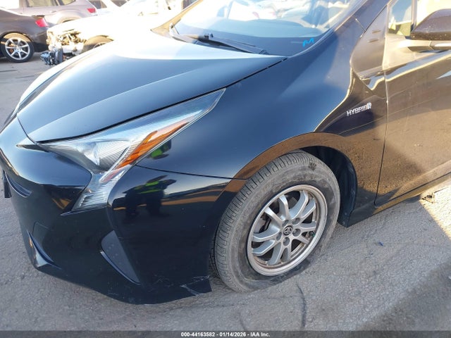 JTDKBRFU6H3568555 Toyota Prius One
