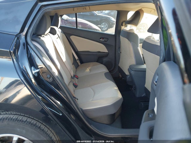 JTDKBRFU6H3568555 Toyota Prius One