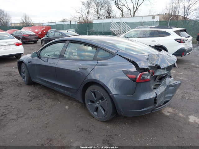 2023 TESLA MODEL 3 5YJ3E1EA0PF662033 Photo 2