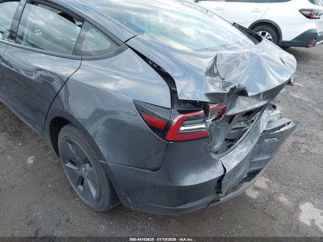 2023 TESLA MODEL 3 5YJ3E1EA0PF662033 Photo 5