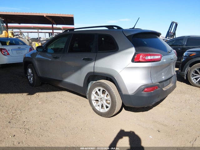 1C4PJLAB8GW284417 Jeep Cherokee Sport