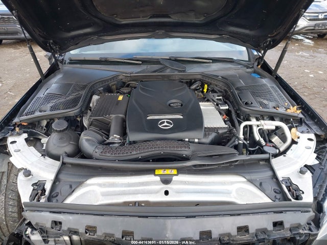2017 Mercedes-benz C 300 4matic მანქანა იყიდება აუქციონზე, vin: 55SWF4KB9HU210235, აუქციონის ნომერი: 44163691