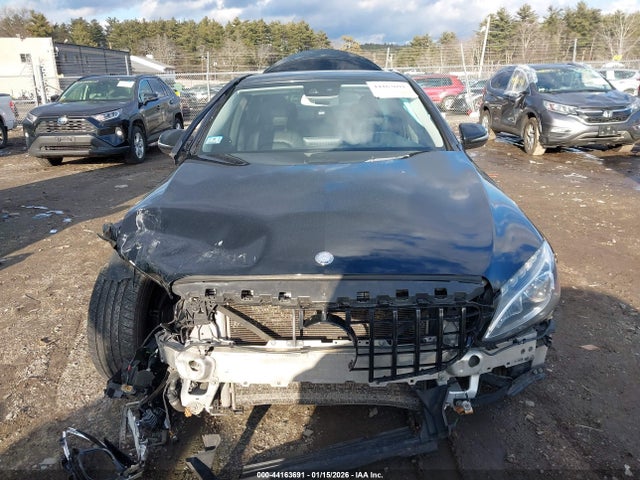 2017 Mercedes-benz C 300 4matic მანქანა იყიდება აუქციონზე, vin: 55SWF4KB9HU210235, აუქციონის ნომერი: 44163691
