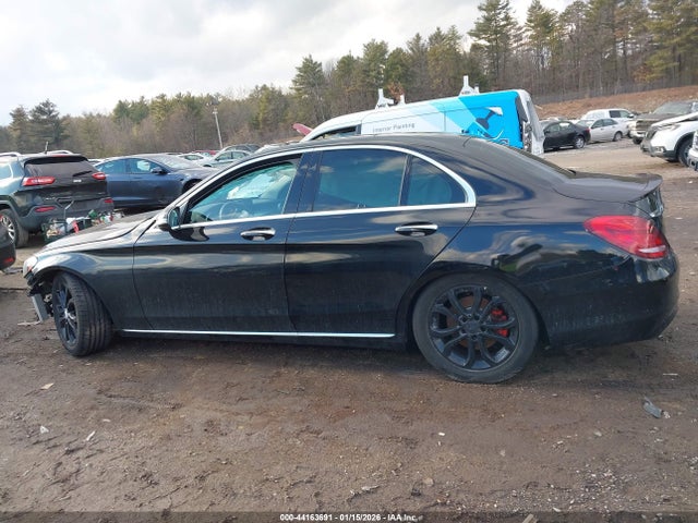 2017 Mercedes-benz C 300 4matic მანქანა იყიდება აუქციონზე, vin: 55SWF4KB9HU210235, აუქციონის ნომერი: 44163691