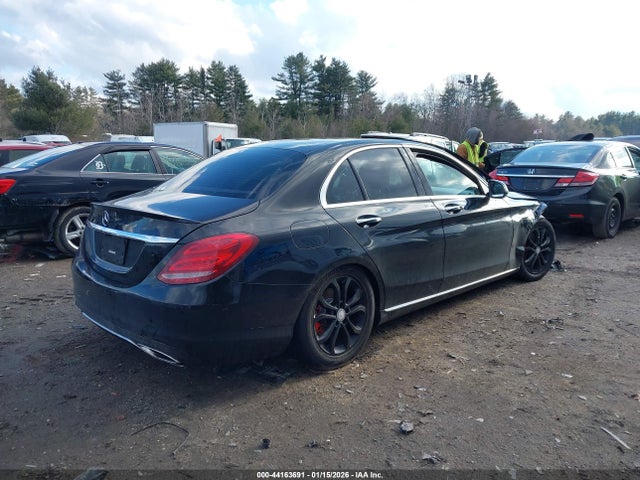 2017 Mercedes-benz C 300 4matic მანქანა იყიდება აუქციონზე, vin: 55SWF4KB9HU210235, აუქციონის ნომერი: 44163691