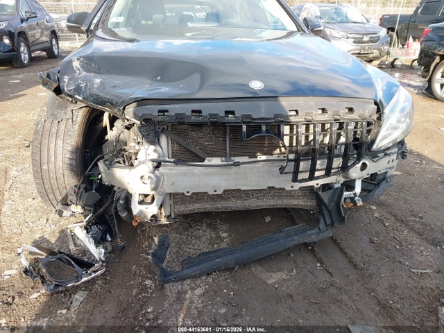 2017 Mercedes-benz C 300 4matic მანქანა იყიდება აუქციონზე, vin: 55SWF4KB9HU210235, აუქციონის ნომერი: 44163691