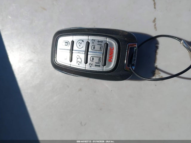 2C4RC1BG0SR556218 Chrysler Pacifica Select