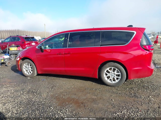 2C4RC1BG0SR556218 Chrysler Pacifica Select