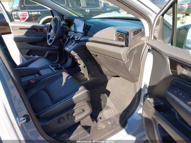 Honda Odyssey Touring 2025 5FNRL6H80SB062143 Image 5