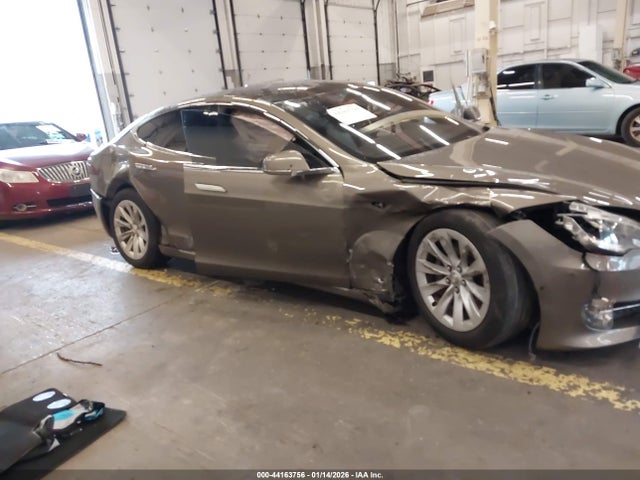 5YJSA1E20GF136887 Tesla Model S 60d/70d/75d/85d/90d