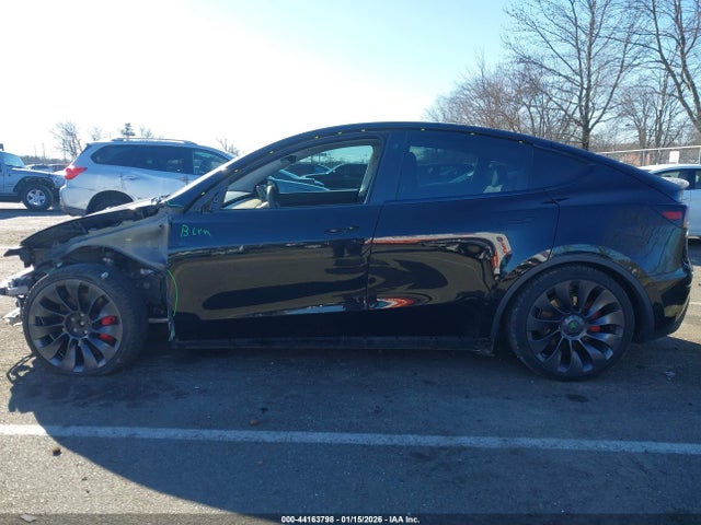 7SAYGDEF0NF336150 Tesla Model Y Performance Dual Motor All-wheel Drive