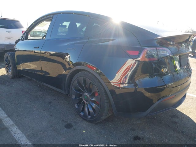 2022 TESLA MODEL Y 7SAYGDEF0NF336150 Photo 2