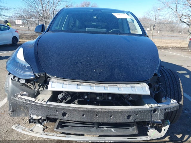 2022 TESLA MODEL Y 7SAYGDEF0NF336150 Photo 5