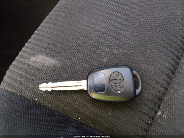 Toyota RAV4 LE 2014 JTMZFREV7EJ021119 Image 11