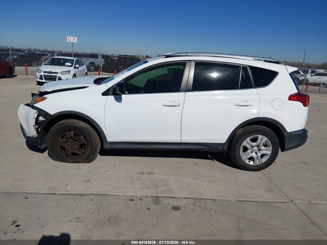 Toyota RAV4 LE 2014 JTMZFREV7EJ021119 Image 14