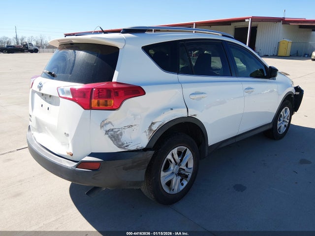 Toyota RAV4 LE 2014 JTMZFREV7EJ021119 Image 4