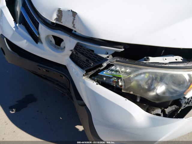 Toyota RAV4 LE 2014 JTMZFREV7EJ021119 Image 6